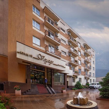 Voyage Hotel Almaty Luaran gambar