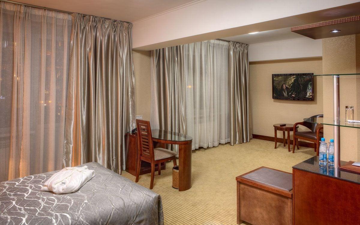 Voyage Hotel Almaty Luaran gambar