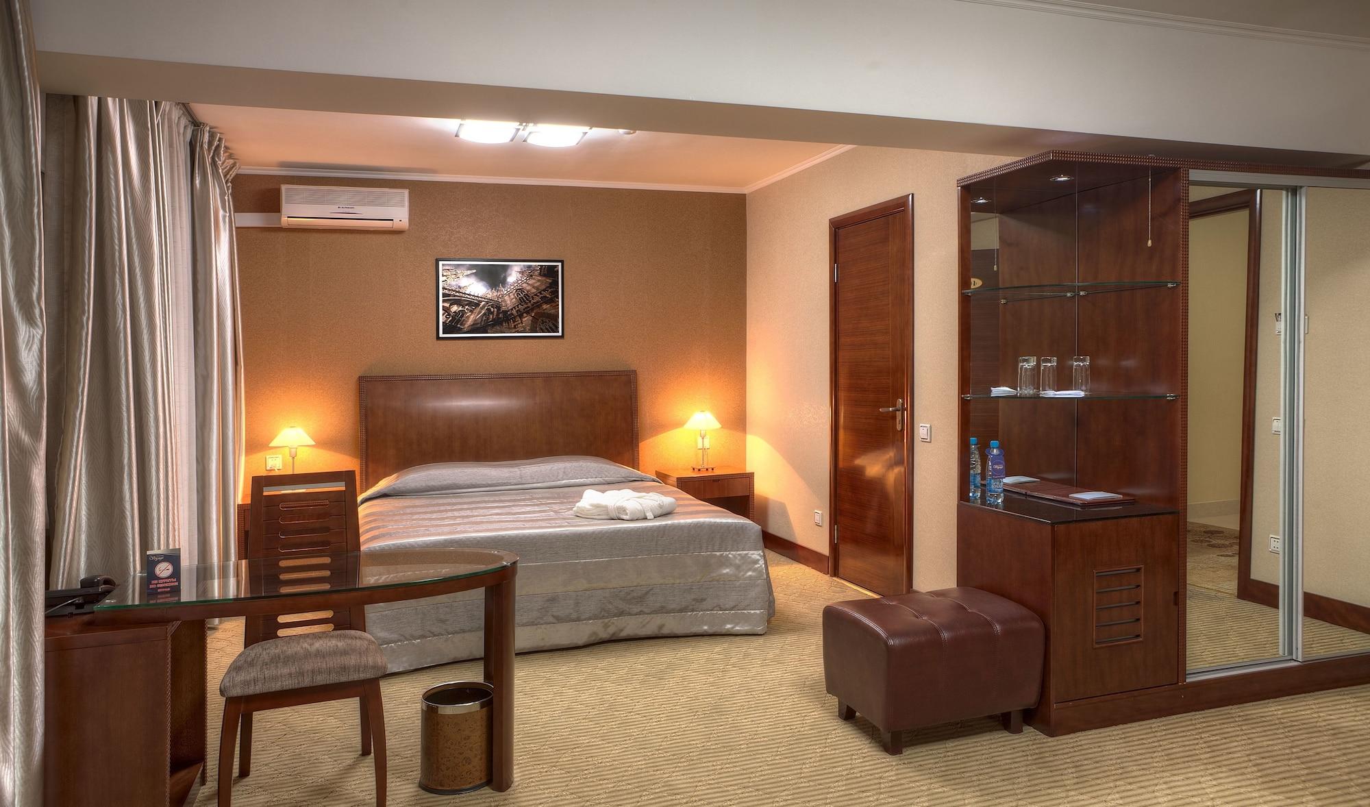 Voyage Hotel Almaty Luaran gambar