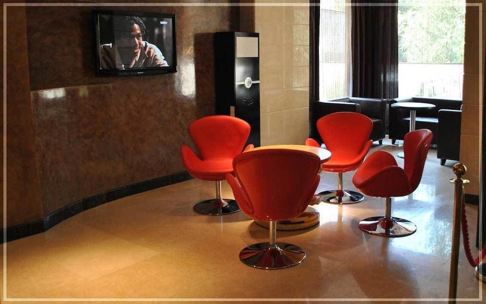 Voyage Hotel Almaty Bilik gambar