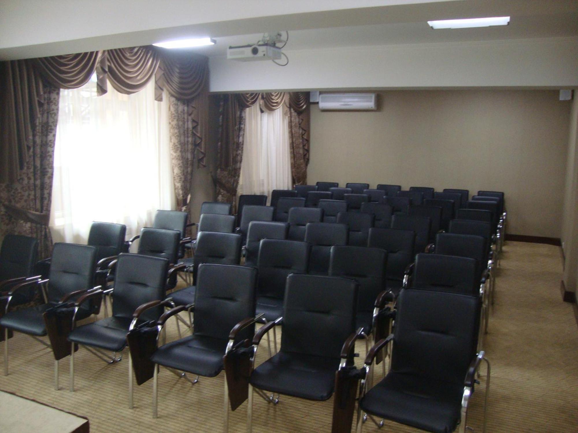 Voyage Hotel Almaty Luaran gambar