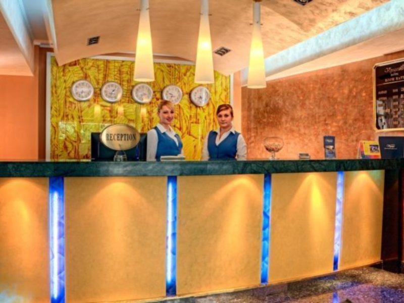 Voyage Hotel Almaty Luaran gambar