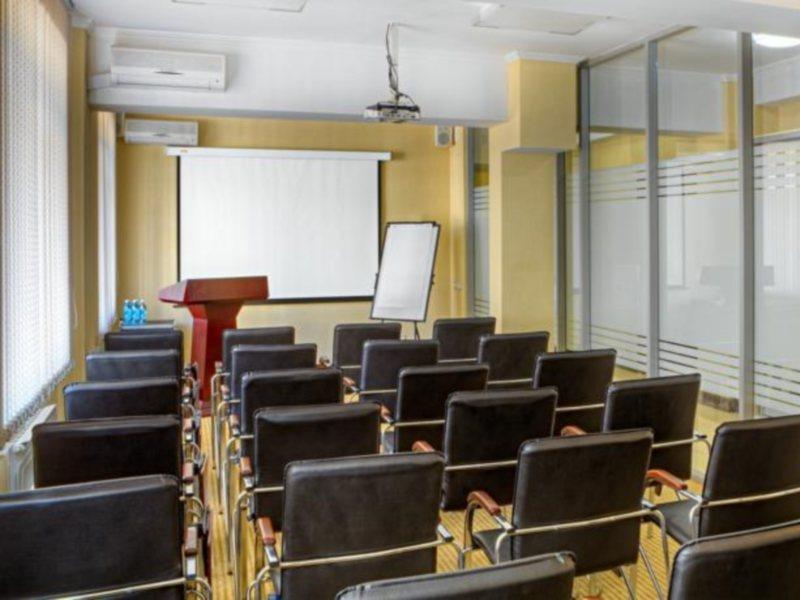 Voyage Hotel Almaty Luaran gambar